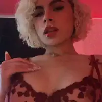 marian_pinzon live in VR