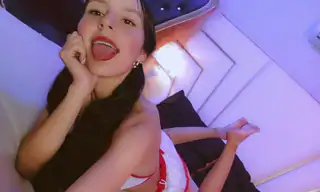 AbbiFerrer live in VR