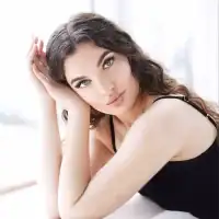 YourLolaBunny live in VR