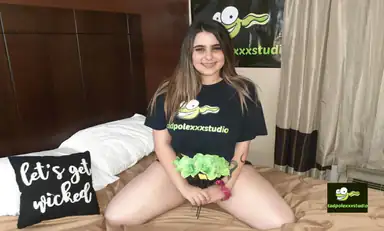 19 Years Old Teenager Serenity Taylor 1st Gangbang Part 1 of 2